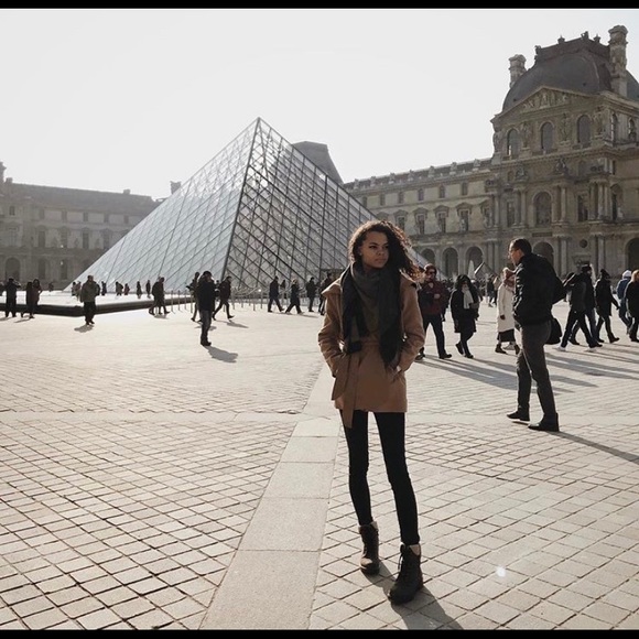 🌸Meet Me🌸 - Picture 4 of 5